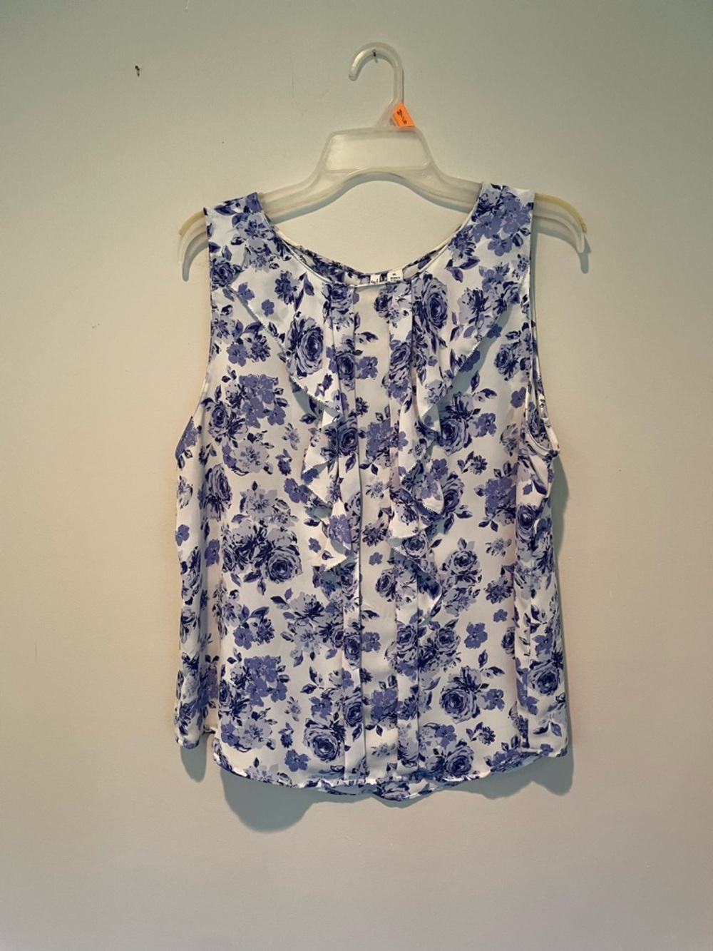 Elle Sleeveless Floral Ruffle Shell - White & Blue